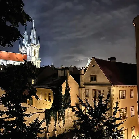 Romantic Cathedral View Old Town, Balcony 公寓 布拉格