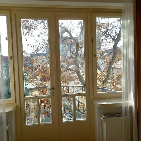 Romantic Cathedral View Old Town, Balcony 布拉格