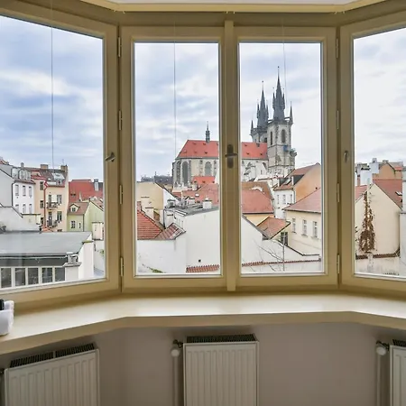 Romantic Cathedral View Old Town, Balcony *