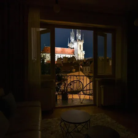 New Romantic Cathedral Views, Balcony, Rooftop Terrace, Parking プラハ